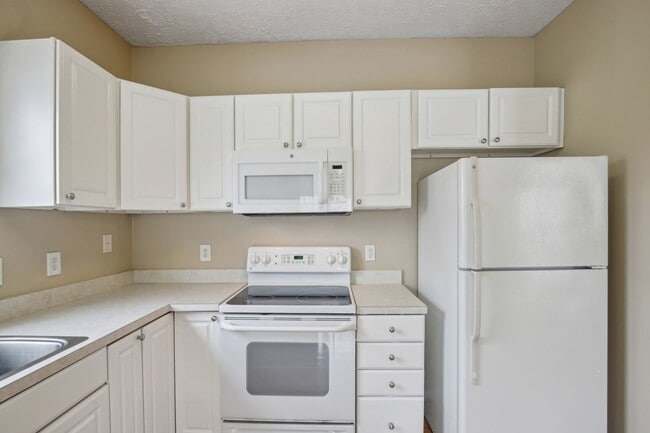Building Photo - 7841 Heaton Way