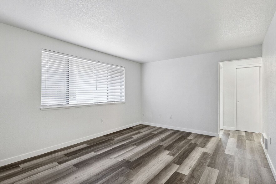 Interior Photo - Arise Station