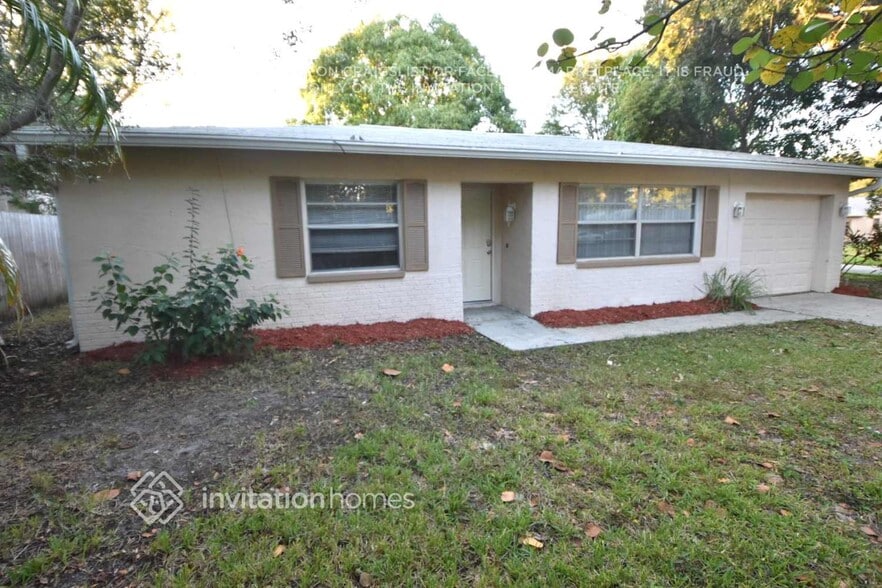 Primary Photo - 11332 Maxton Way