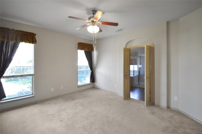 Building Photo - 3304 Stonecrop Trail