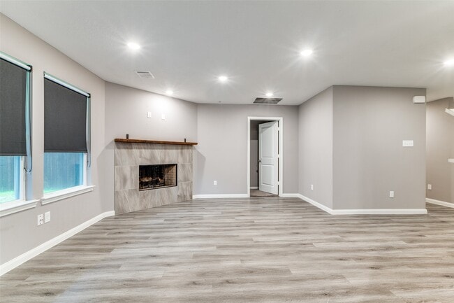 Building Photo - 4015 Sam Houston Rd