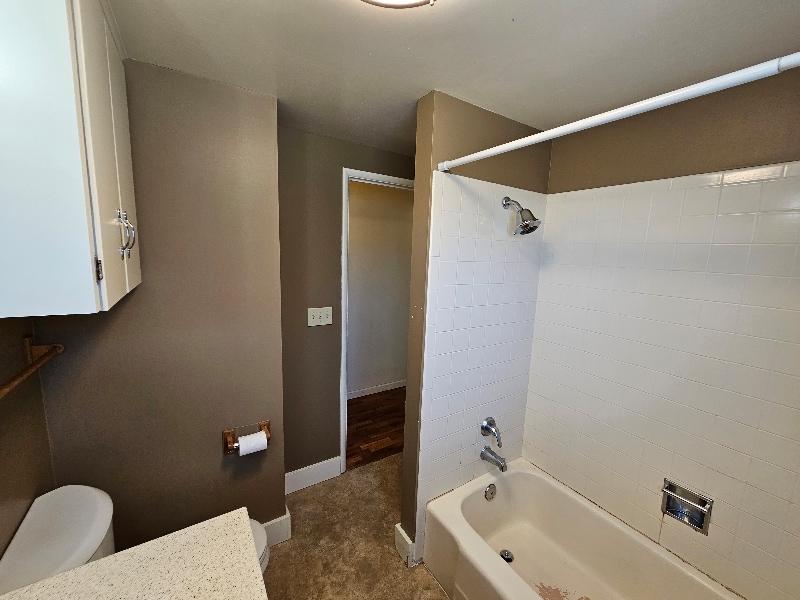 Building Photo - 511 NE 8th St