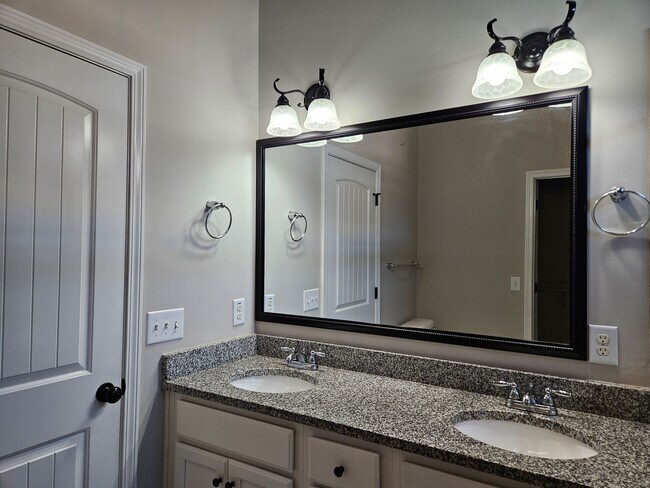 Building Photo - Coastal Vibes at Lake Murray