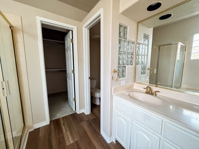 Building Photo - Luxury Home in Peppertree Royal Oak