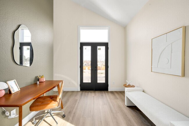 Building Photo - Modern 2-Bedroom, 2.5-Bath Townhome in Wes...