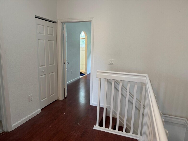 Building Photo - 2784 SW 121st Ave
