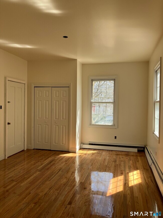 Building Photo - 192 Dwight St