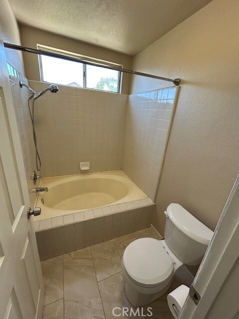 Building Photo - 13646 Kings Canyon Ct