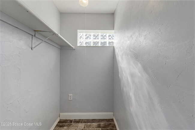 Building Photo - 1281 Alsup Dr