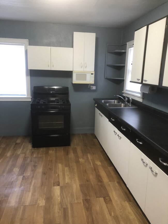 Primary Photo - 307 North St