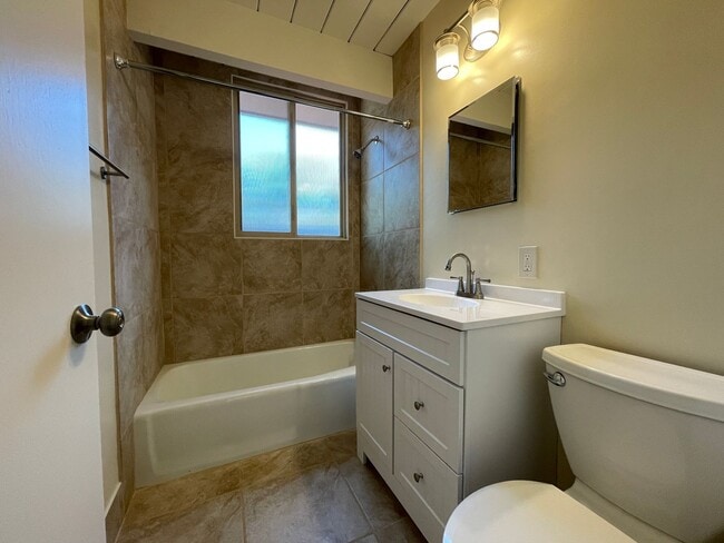 Building Photo - Gorgeous Upgraded Home Available Now!