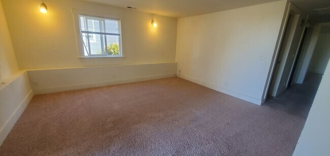 Building Photo - 1111 High St