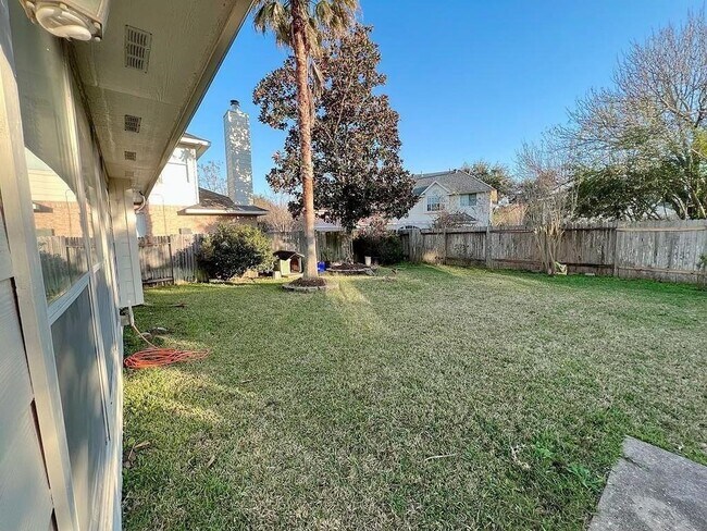 Building Photo - 815 Featherbrook Ct