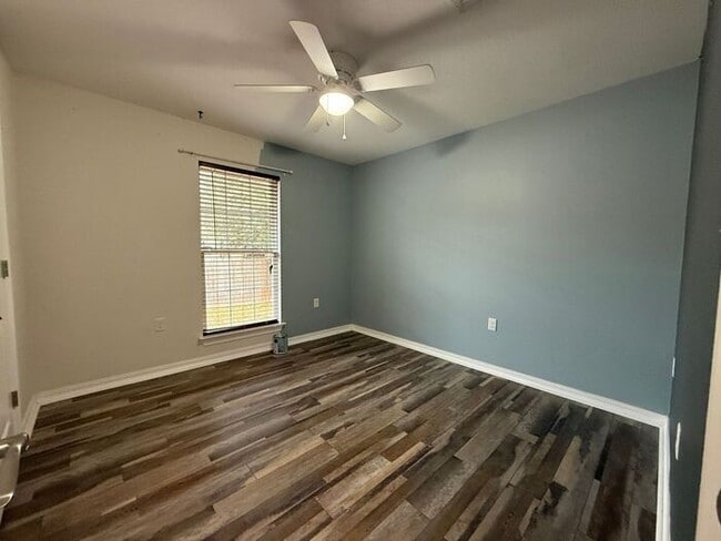 Building Photo - Milton - Tidal Bay - 4 bedroom, 2 bathroom