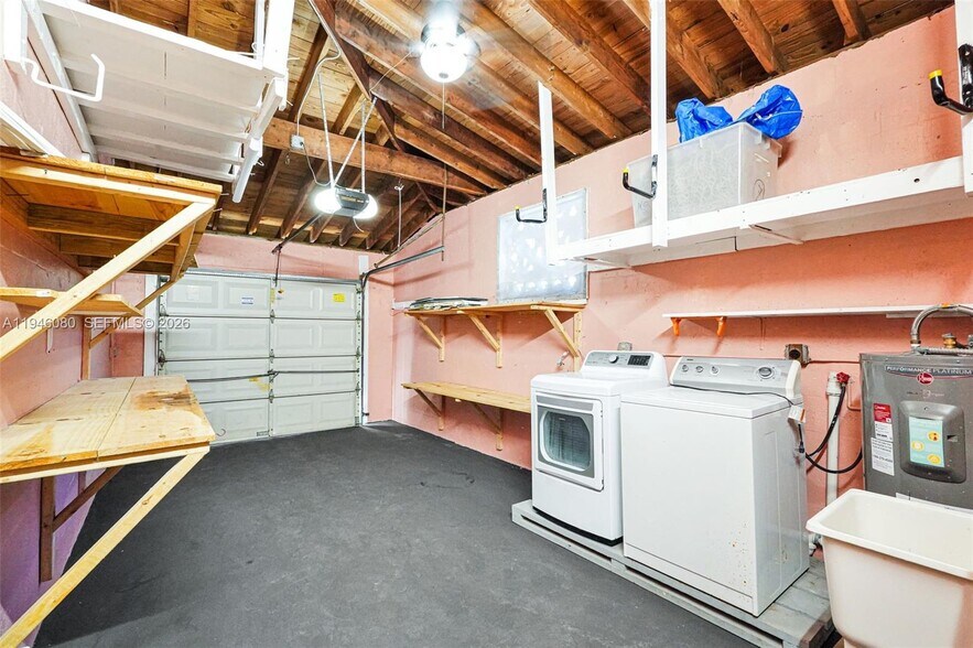 Building Photo - 5781 SW 25th St