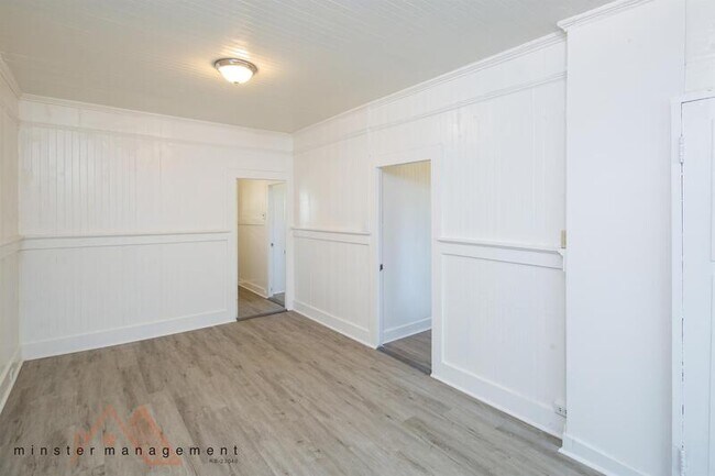 Building Photo - 2680 E Manoa Rd