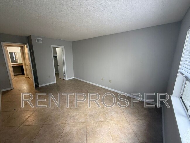 Building Photo - 4151 S Semoran Blvd