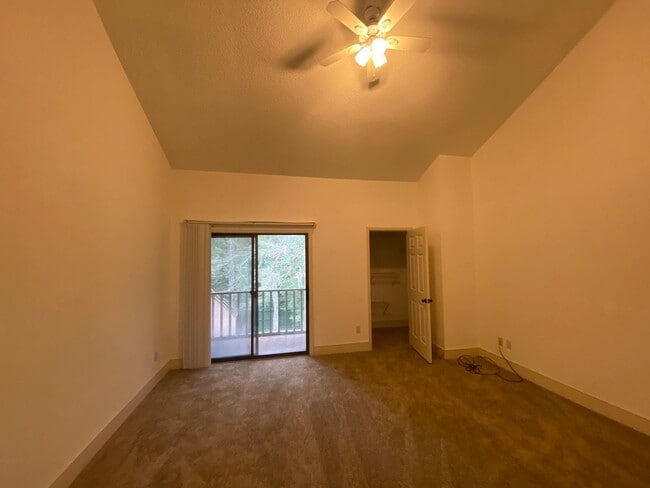 Building Photo - 1730 Beechwood Cir N