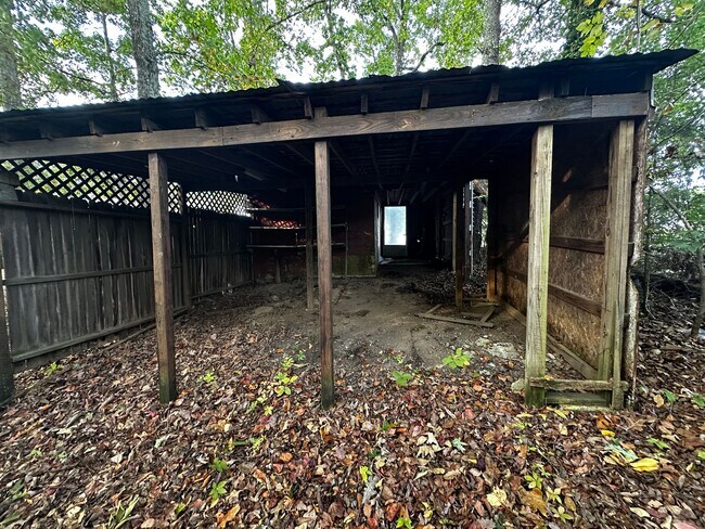 Building Photo - *Move in Special - Spacious 3 bedroom/ 2.5...