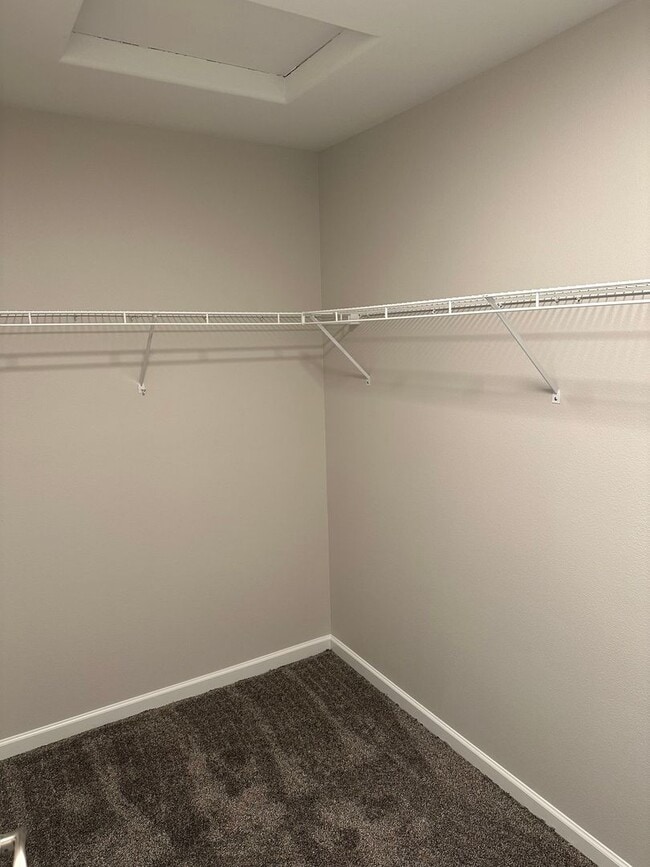 Building Photo - New 3 Bed / 2.5 Bath Duplex! $500 Amazon Gift Card! First 1.5 Month's Rent Is Free!