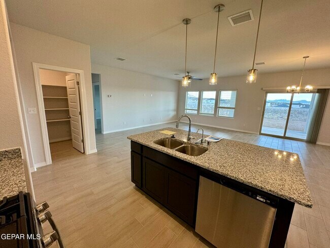 Building Photo - 7500 Enchanted Ridge Dr