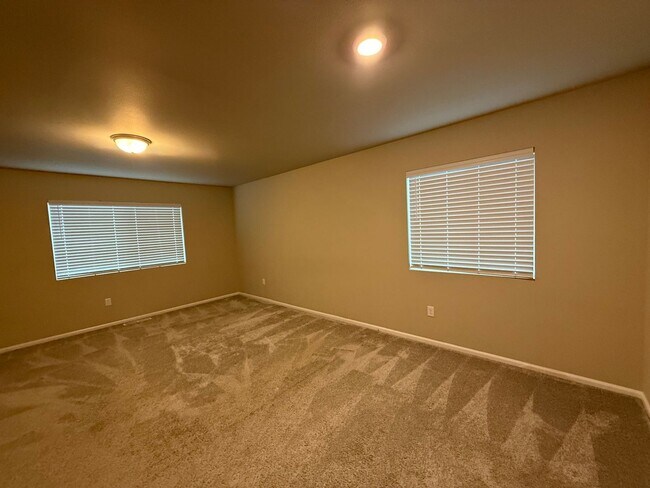 Building Photo - Spacious, modern 5-bed, 2.75-bath in sought-after Daisy Crossing Community in Sultan