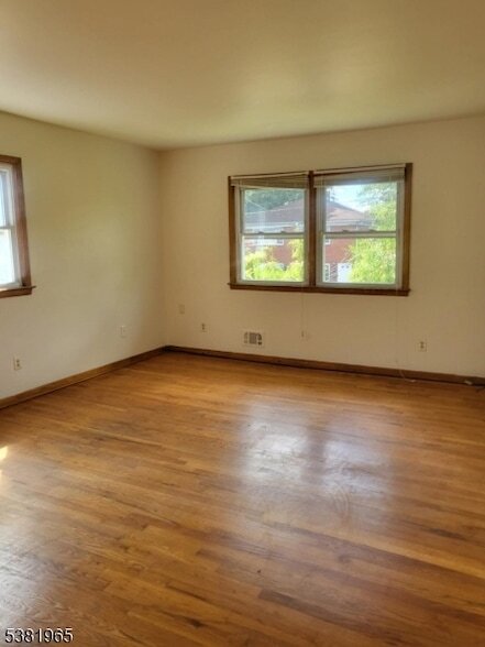 Building Photo - 125 Jerome Ave