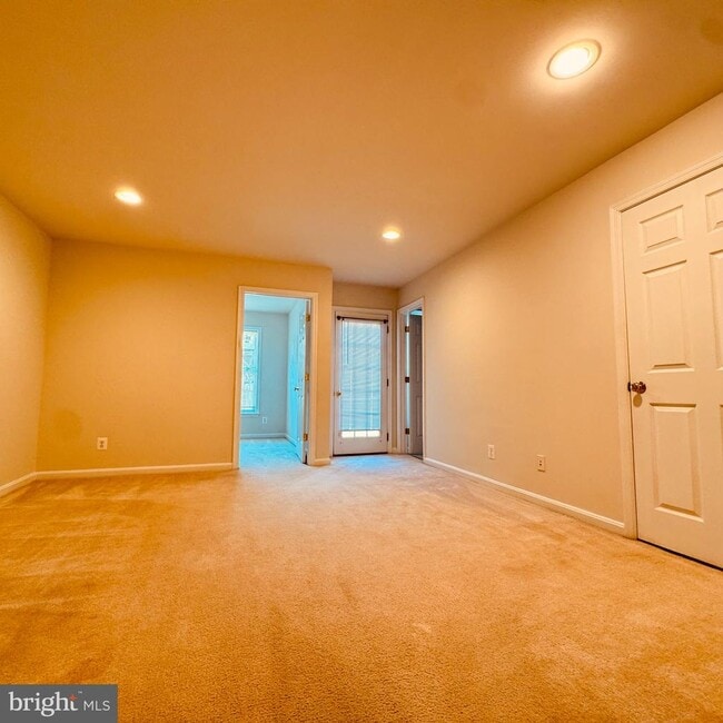 Building Photo - 8936 Singleleaf Cir