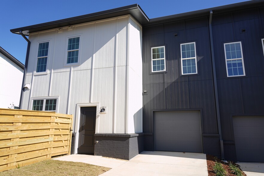 Building Photo - West Row Lofts & Townhomes