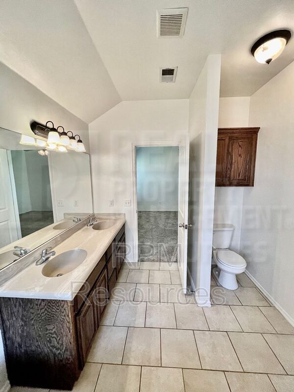 Building Photo - 10913 SW 30th St