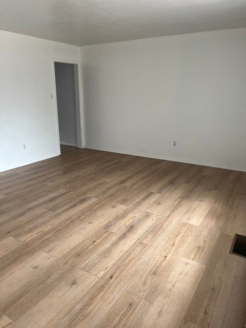 Building Photo - 1013 Palomas Dr SE
