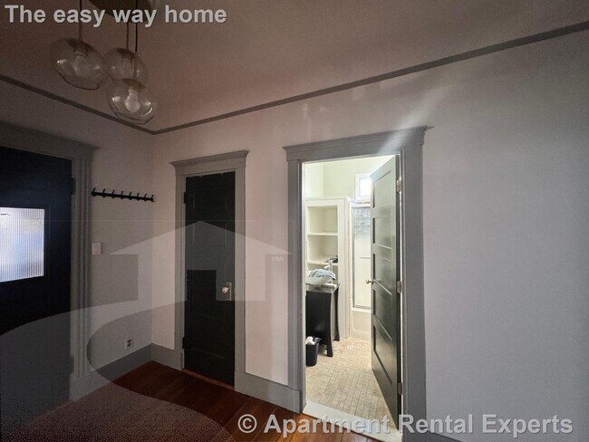 Building Photo - 27 Gilman Terrace