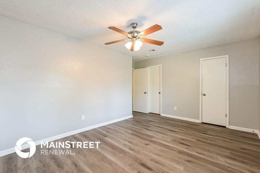 Building Photo - 4922 Crestway Dr
