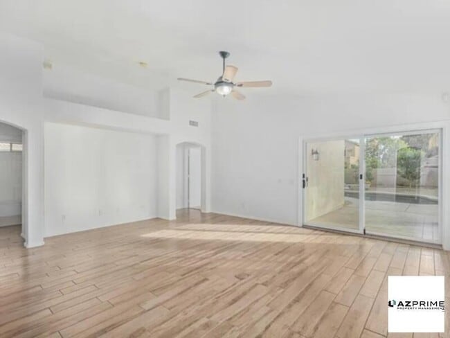 Building Photo - nice home