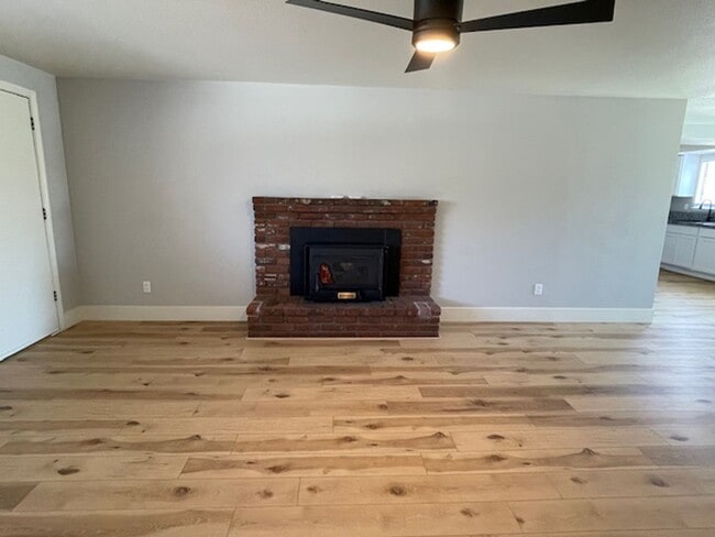 Building Photo - Modern Comfort Meets Stylish Living in This Updated Sparks Home!