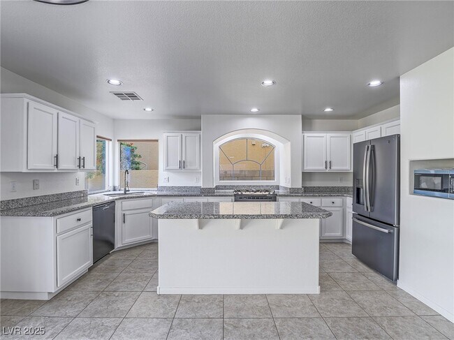 Building Photo - 10898 Carberry Hill St