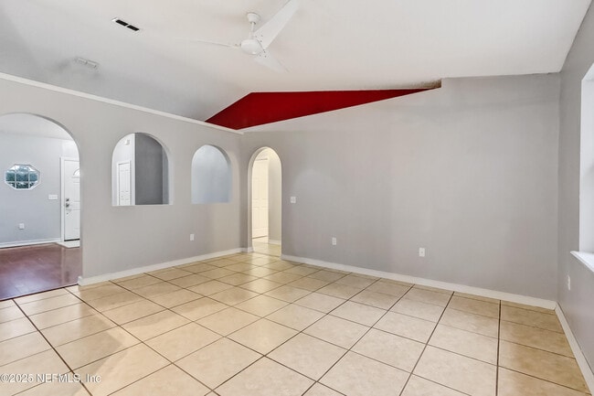 Building Photo - 13002 Viburnum Dr S