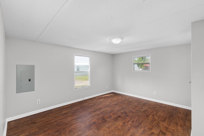 Building Photo - 107 Jodoc Dr