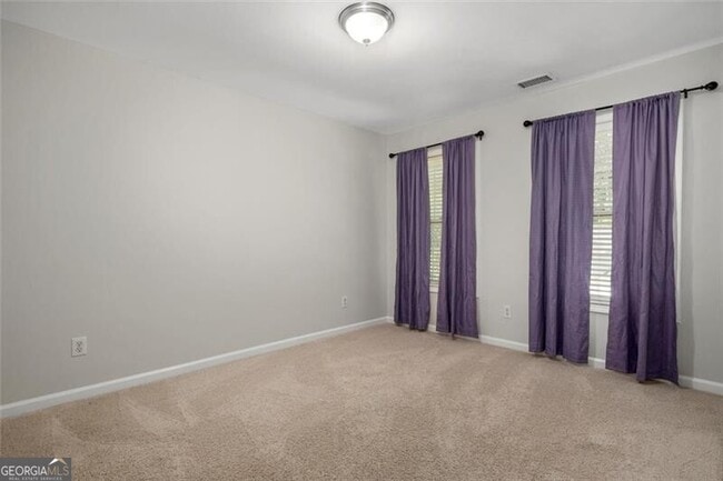 Building Photo - 4220 Hunters Green Way NE