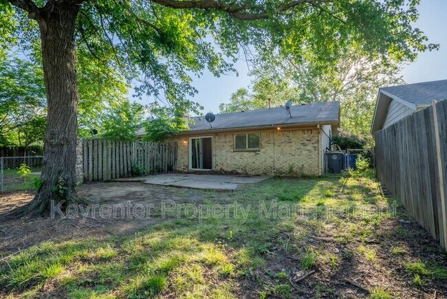 Building Photo - 6119 S Troost Ave