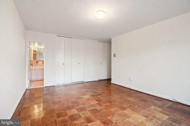 Building Photo - 4201 Cathedral Ave NW