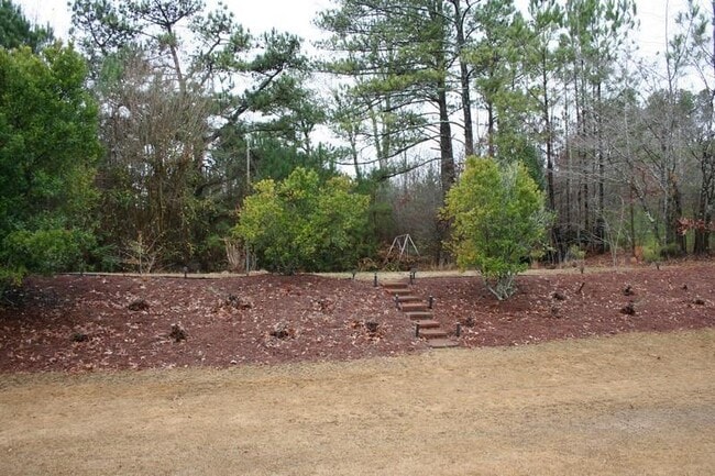 Building Photo - 212 Autumn Trail