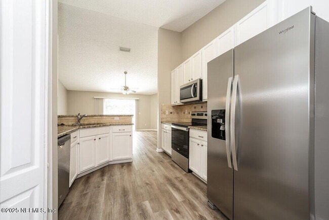 Building Photo - 45 Perry Creek Dr