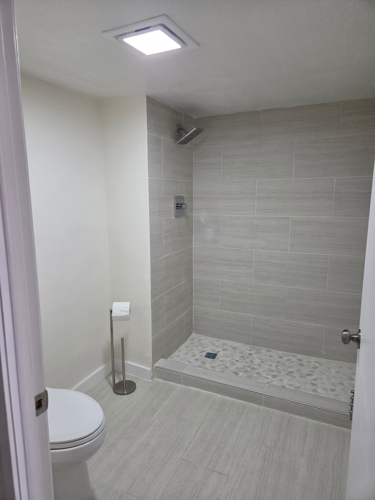 2nd Shower Master Bath - 290 174th St