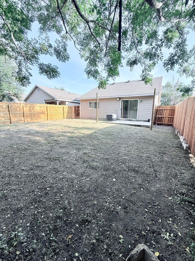 Building Photo - 9922 Kent Forest