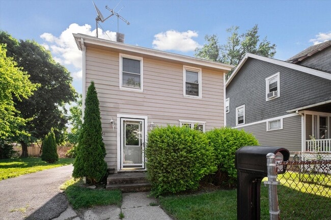 Building Photo - 1349 W 87th St