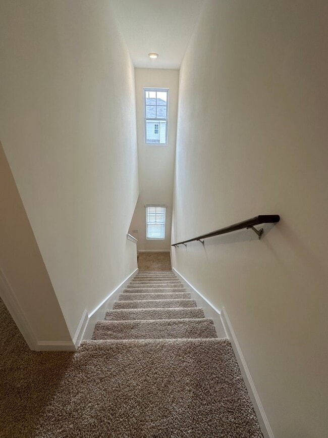 Building Photo - 3 Bedroom / 2.5 Bath Townhome Kingsport, TN
