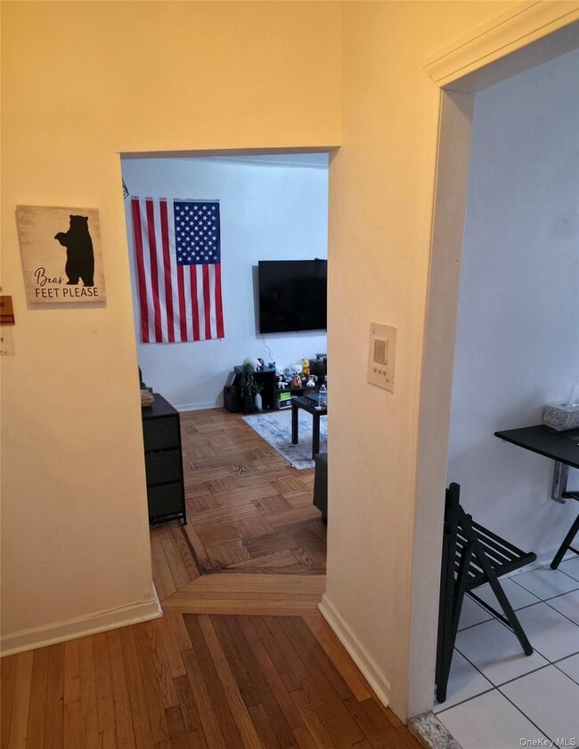 Building Photo - 62-64 Saunders St