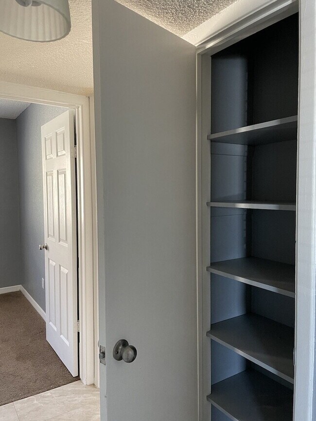 Building Photo - 8137 Staghorn Dr