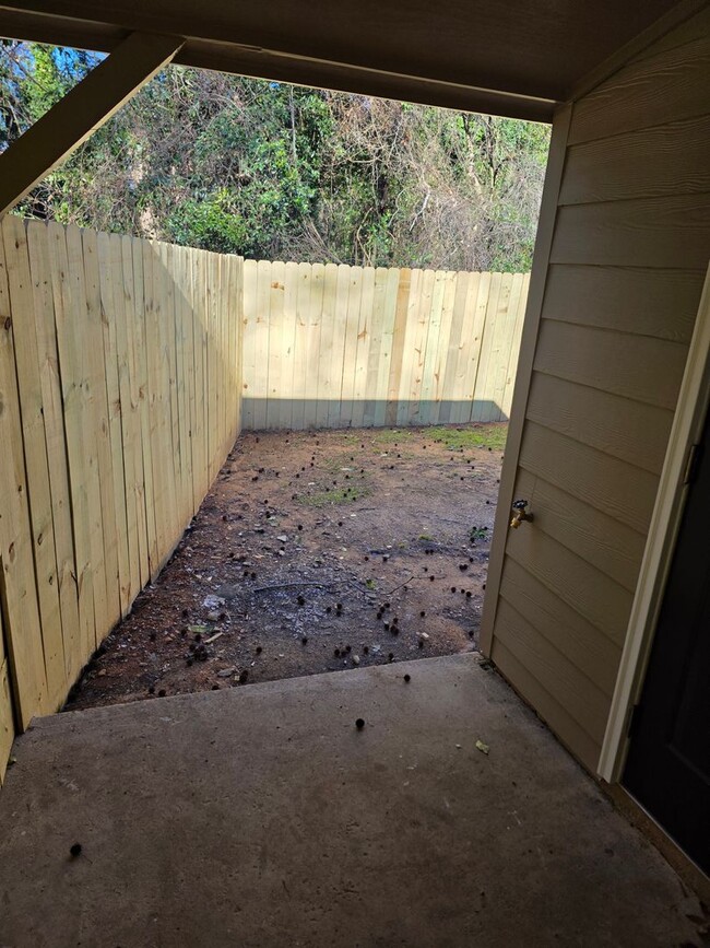 Building Photo - Ragland